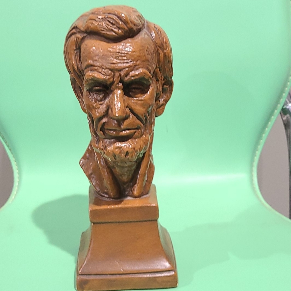 Abraham Lincoln Bust Statue